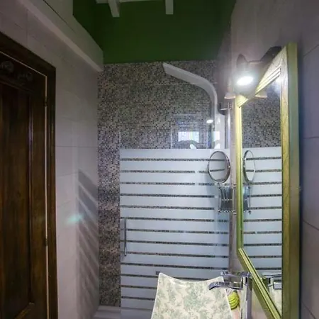 Tres Mentiras De Santillana Del Mar Han/Misafirhane