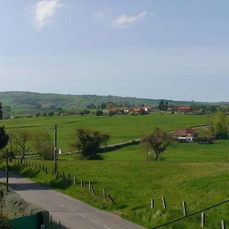 Tres Mentiras De Santillana Del Mar