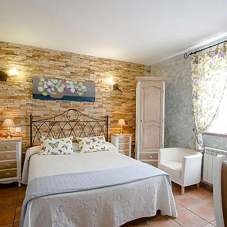 Inn Posada Las Tres Mentiras De Santillana Del Mar 2*