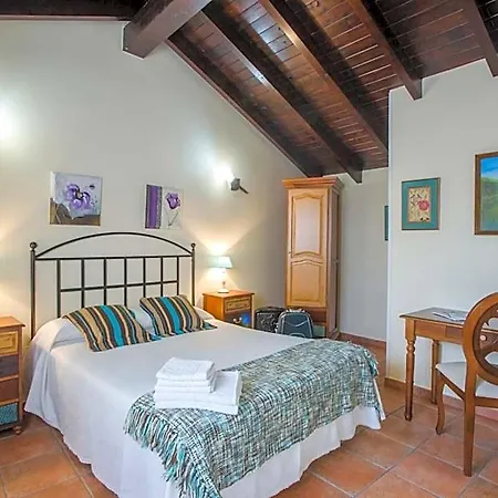Posada Las Tres Mentiras De Santillana Del Mar Inn