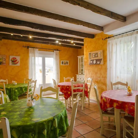 Posada Las Tres Mentiras De Santillana Del Mar Inn 2*