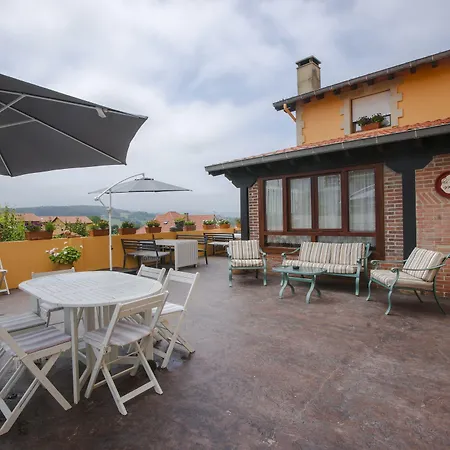 Posada Las Tres Mentiras De Santillana Del Mar Inn Viveda