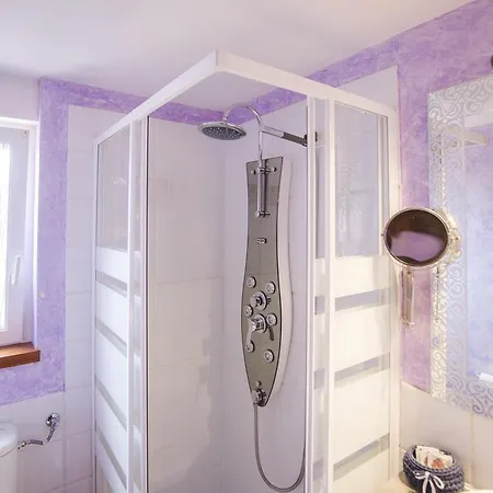 Tres Mentiras De Santillana Del Mar