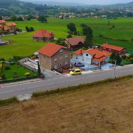 Мини-отель Posada Las Tres Mentiras De Santillana Del Mar Viveda