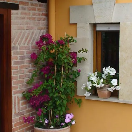 Мини-отель Posada Las Tres Mentiras De Santillana Del Mar