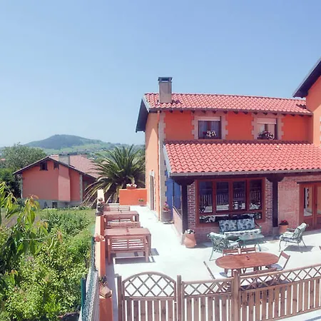 Han/Misafirhane Tres Mentiras De Santillana Del Mar 2*