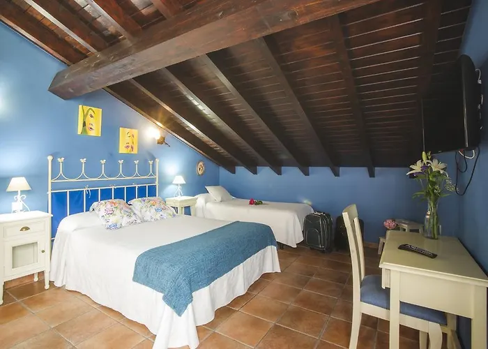 Posada Las Tres Mentiras De Santillana Del Mar 2*