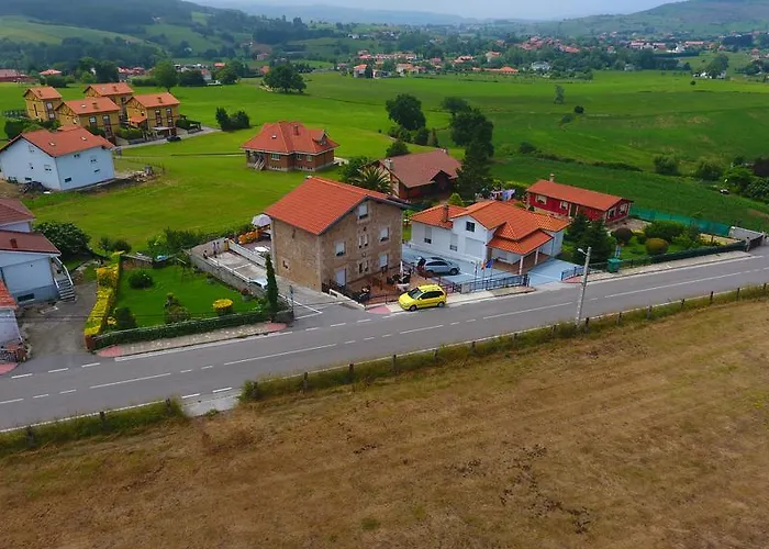 Мини-отель Posada Las Tres Mentiras De Santillana Del Mar Viveda