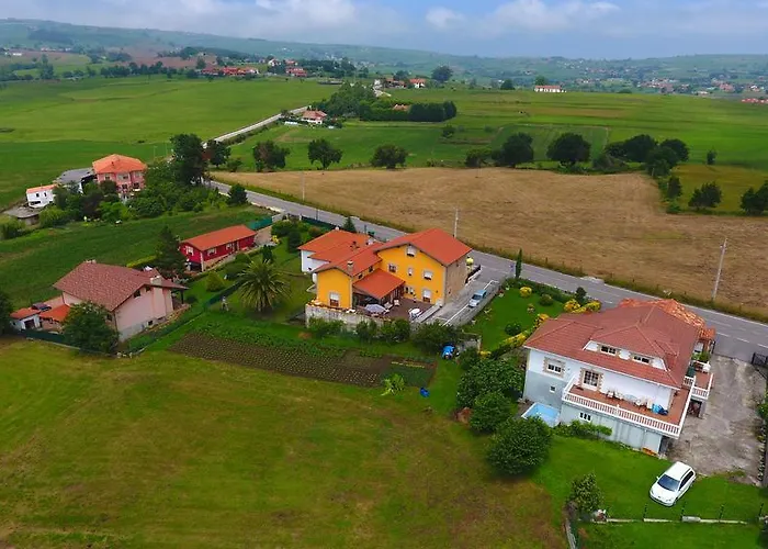 Мини-отель Posada Las Tres Mentiras De Santillana Del Mar Viveda