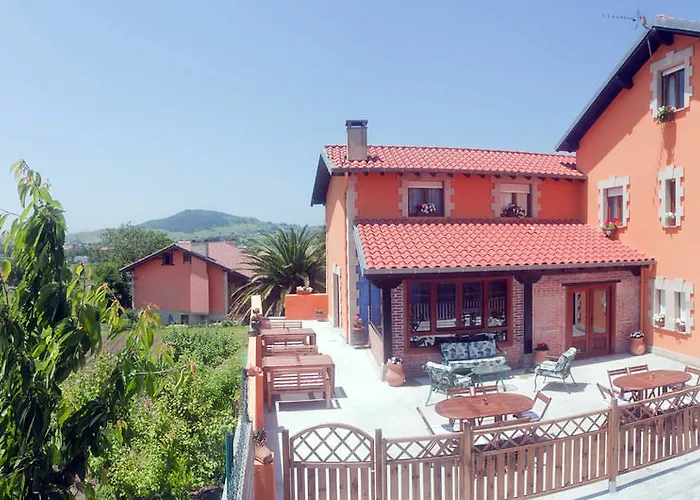 Мини-отель Posada Las Tres Mentiras De Santillana Del Mar 2*