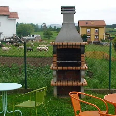 Tres Mentiras De Santillana Del Mar