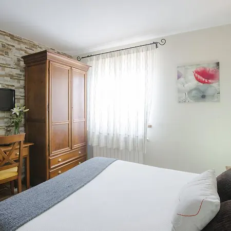 Tres Mentiras De Santillana Del Mar Värdshus Viveda