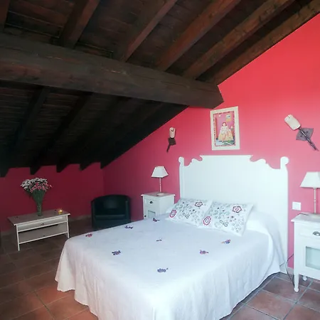 Tres Mentiras De Santillana Del Mar Värdshus 2*