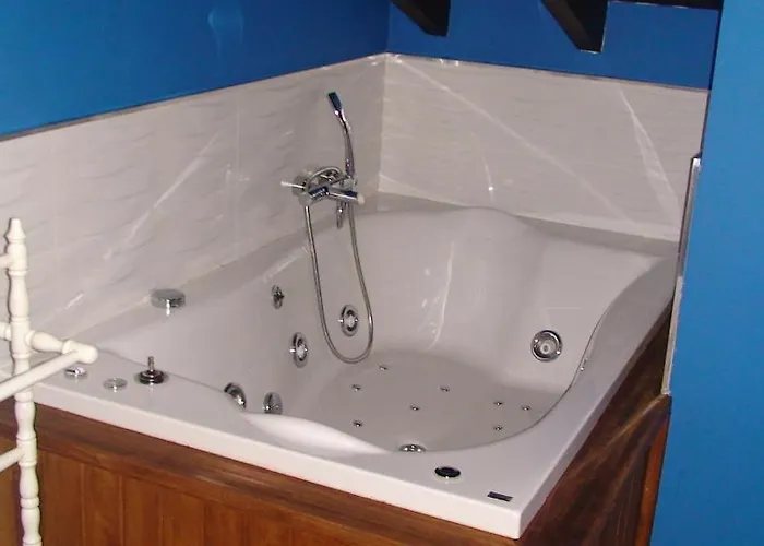 Posada Las Tres Mentiras De Santillana Del Mar 2*