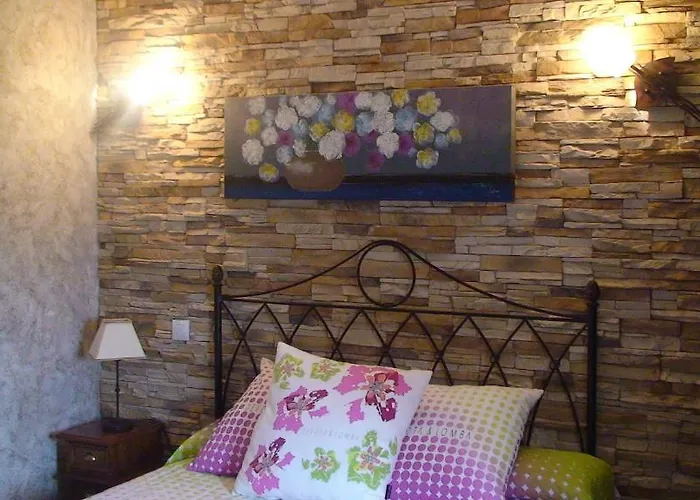 Posada Las Tres Mentiras De Santillana Del Mar Inn