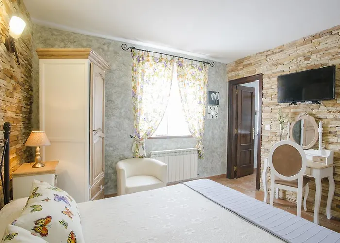 Posada Las Tres Mentiras De Santillana Del Mar Inn 2*