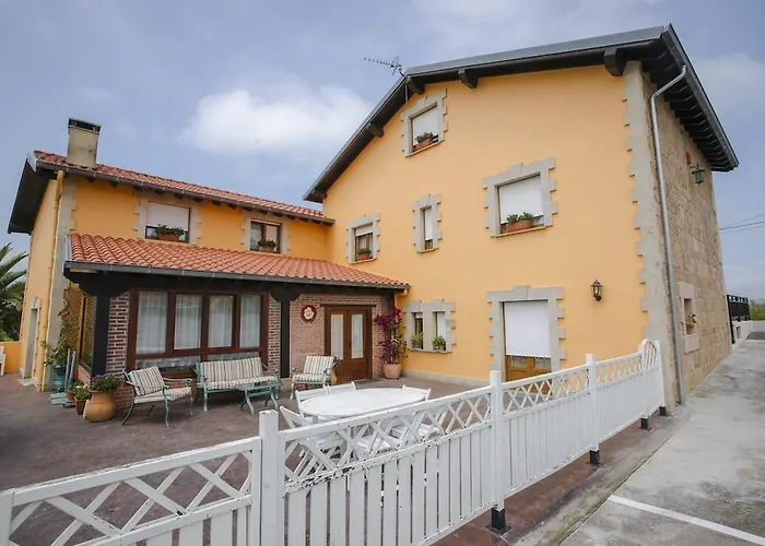 Inn Posada Las Tres Mentiras De Santillana Del Mar